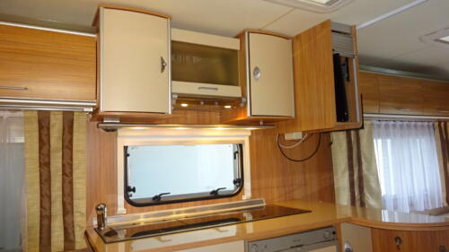 BURSTNER AVERSO 460 TS 2011 VASTBED RONDZIT MOVER LEVELER CASSETTELUIFEL - Afbeelding 19