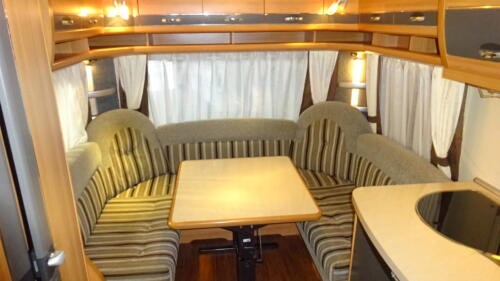 HOBBY de LUXE 460 UFe 2011 VASTBED RONDZIT MOVER ZAKLUIFEL - Afbeelding 19