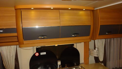 HOBBY de LUXE 460 UFe 2011 VASTBED RONDZIT MOVER ZAKLUIFEL - Afbeelding 7
