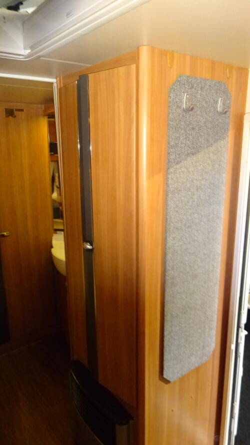 HOBBY de LUXE 460 UFe 2011 VASTBED RONDZIT MOVER ZAKLUIFEL - Afbeelding 8