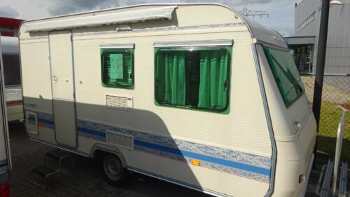 ADRIA Unica 390 DS 2000 DINETTE en TREINZIT 730 kg