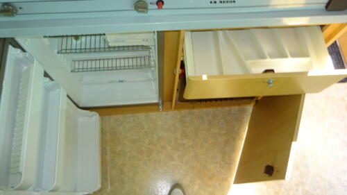 ADRIA Unica 390 DS 2000 DINETTE en TREINZIT 730 kg - Afbeelding 4