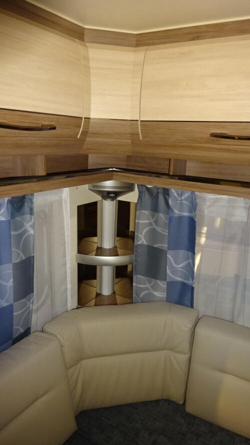 HOBBY de LUXE 460 UFe 2015 VASTBED RONDZIT  AIRCO VOORTENT - Afbeelding 12