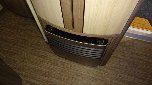 HOBBY de LUXE 460 UFe 2015 VASTBED RONDZIT  AIRCO VOORTENT - Afbeelding 14