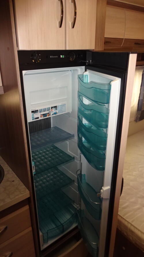 HOBBY de LUXE 460 UFe 2015 VASTBED RONDZIT  AIRCO VOORTENT - Afbeelding 15