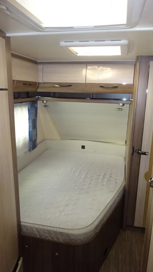 HOBBY de LUXE 460 UFe 2015 VASTBED RONDZIT  AIRCO VOORTENT - Afbeelding 23