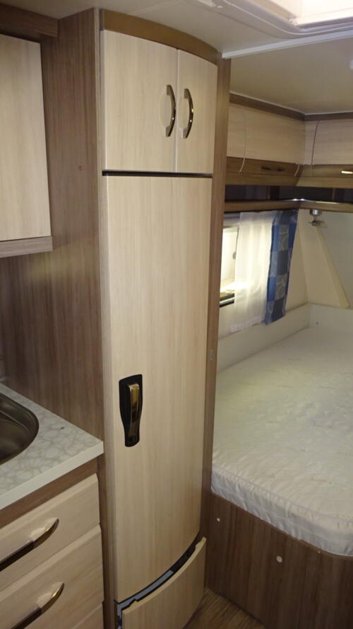 HOBBY de LUXE 460 UFe 2015 VASTBED RONDZIT  AIRCO VOORTENT - Afbeelding 8