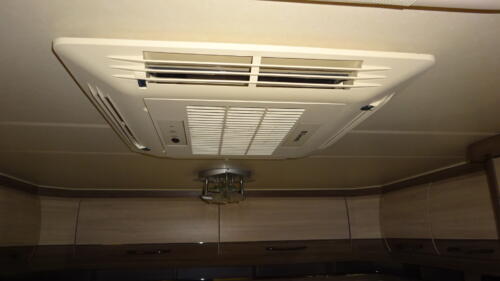 HOBBY de LUXE 460 UFe 2015 VASTBED RONDZIT  AIRCO VOORTENT - Afbeelding 11