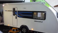 SWIFT MONDIAL 420 SE 2017 ENKELE BEDDEN MOVER OMNISTORE DOUCHE CABINE