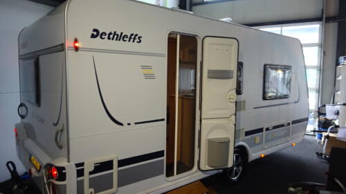 DETHLEFFS CAMPER 450 V 2010 ENKELE BEDDEN RONDZIT MOVER Voortent - Afbeelding 17