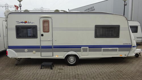 HOBBY Excellent Easy 540 UL 2005 Enkele Bedden en Rondzit Ventura Voortent 3 m