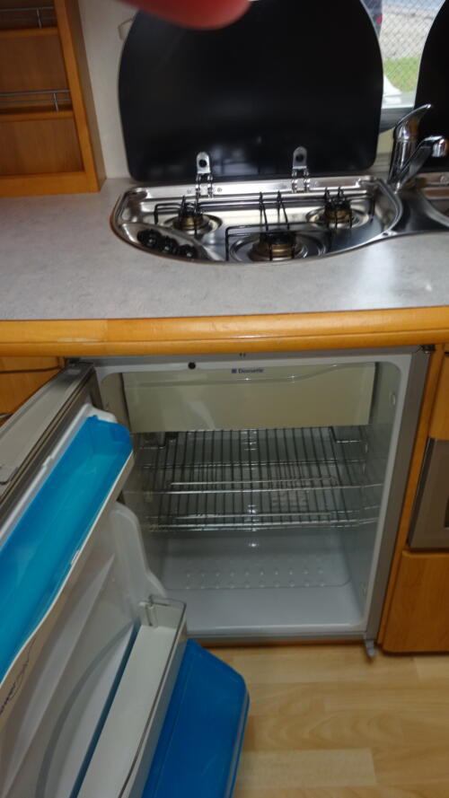 HOBBY Excellent Easy 540 UL 2005 Enkele Bedden en Rondzit Ventura Voortent 3 m - Afbeelding 14