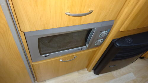 HOBBY Excellent Easy 540 UL 2005 Enkele Bedden en Rondzit Ventura Voortent 3 m - Afbeelding 15