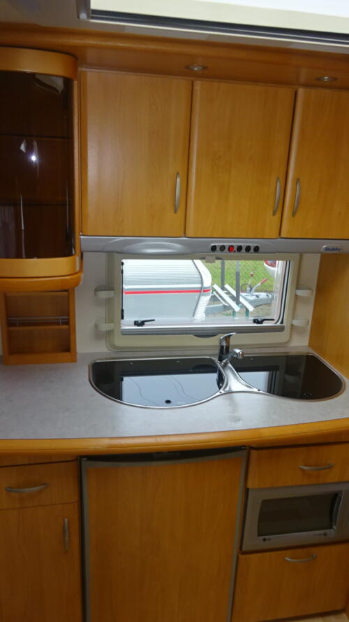 HOBBY Excellent Easy 540 UL 2005 Enkele Bedden en Rondzit Ventura Voortent 3 m - Afbeelding 17