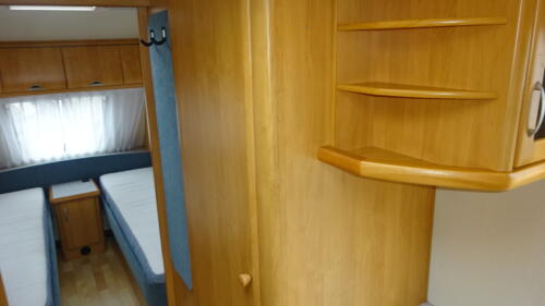 HOBBY Excellent Easy 540 UL 2005 Enkele Bedden en Rondzit Ventura Voortent 3 m - Afbeelding 11