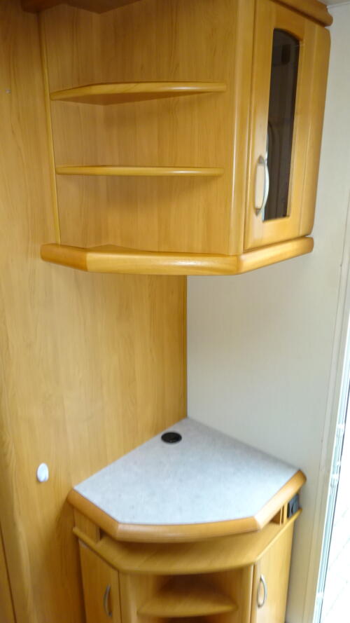 HOBBY Excellent Easy 540 UL 2005 Enkele Bedden en Rondzit Ventura Voortent 3 m - Afbeelding 12