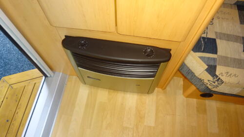 HOBBY de LUXE 440 SF 2008 UNICO Voortent ,petluifel en luifel - Afbeelding 15