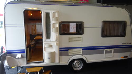 HOBBY de LUXE 440 SF 2008 UNICO Voortent ,petluifel en luifel - Afbeelding 4