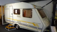DELTA FLEVO 3900 TZ 2003 VASTBED (dinette) TREINZIT 2003 MOVER Voortent 825 kg leeg