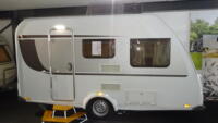 KNAUS SPORT 400 LK 2015 Dubbele DINETTE en STAPELBED MOVER Voortent TOP