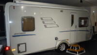 ERIBA NOVA 465 GL 2009 VASTBED (lengte) RONDZIT MOVER Cassetteluifel Voortent Luifel met zijwanden