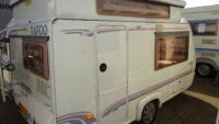 RAPIDO CLUB 32 Evolution 2001 Vastbed, achter TOILET 740 kg Vaste Luifel en Voortent