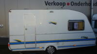 SPRITE ESPRIT 430 2003 VASTBED (dwars) Middenzit achter TOILET/KEUKEN Voortent